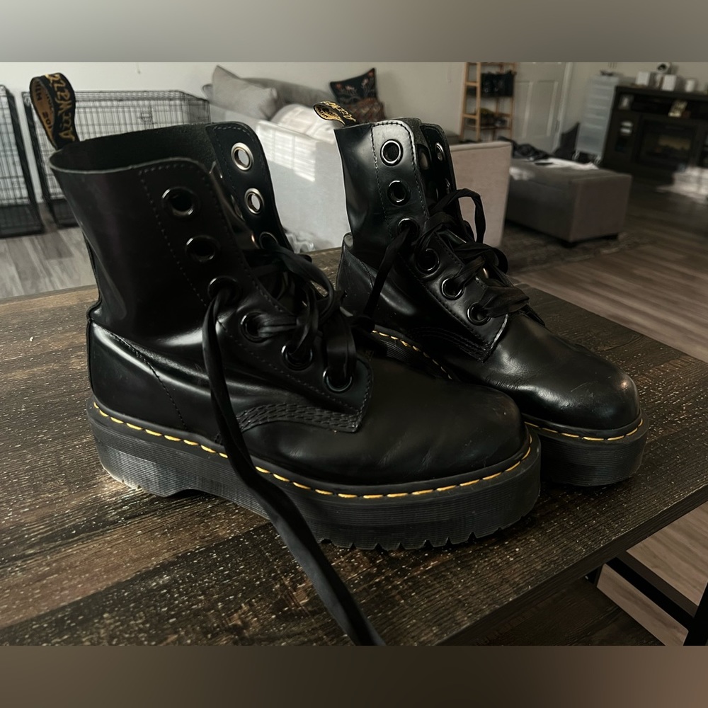 Black platform doc martens women size 11.